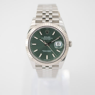 Rolex Datejust 41 126334 Jubilee Bracelet Green Dial Stainless Steel 2022 Unworn Condition Fluted Bezel 41 Mm Mechanical Watch - product image from Imper...