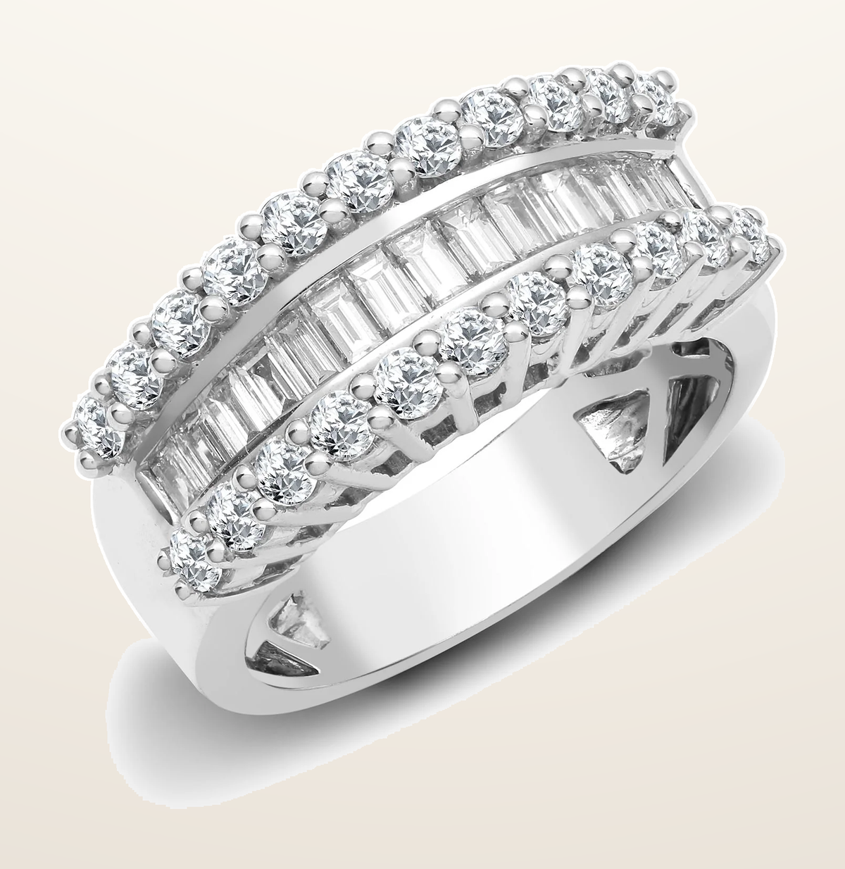 IT_ROLE:detail_crop | 18ct White Gold Natural Diamond Ring