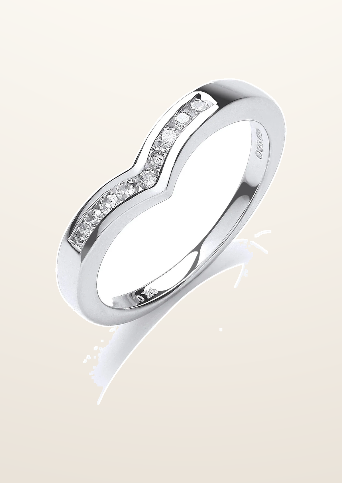 IT_ROLE:presentation_crop | 9ct White Gold 0.15ct Diamond Wishbone Ring
