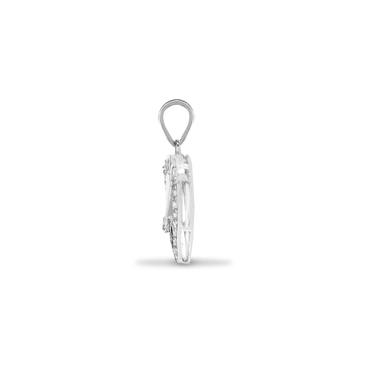 18ct White Gold Natural Diamond Pendant (18P069) – detail view