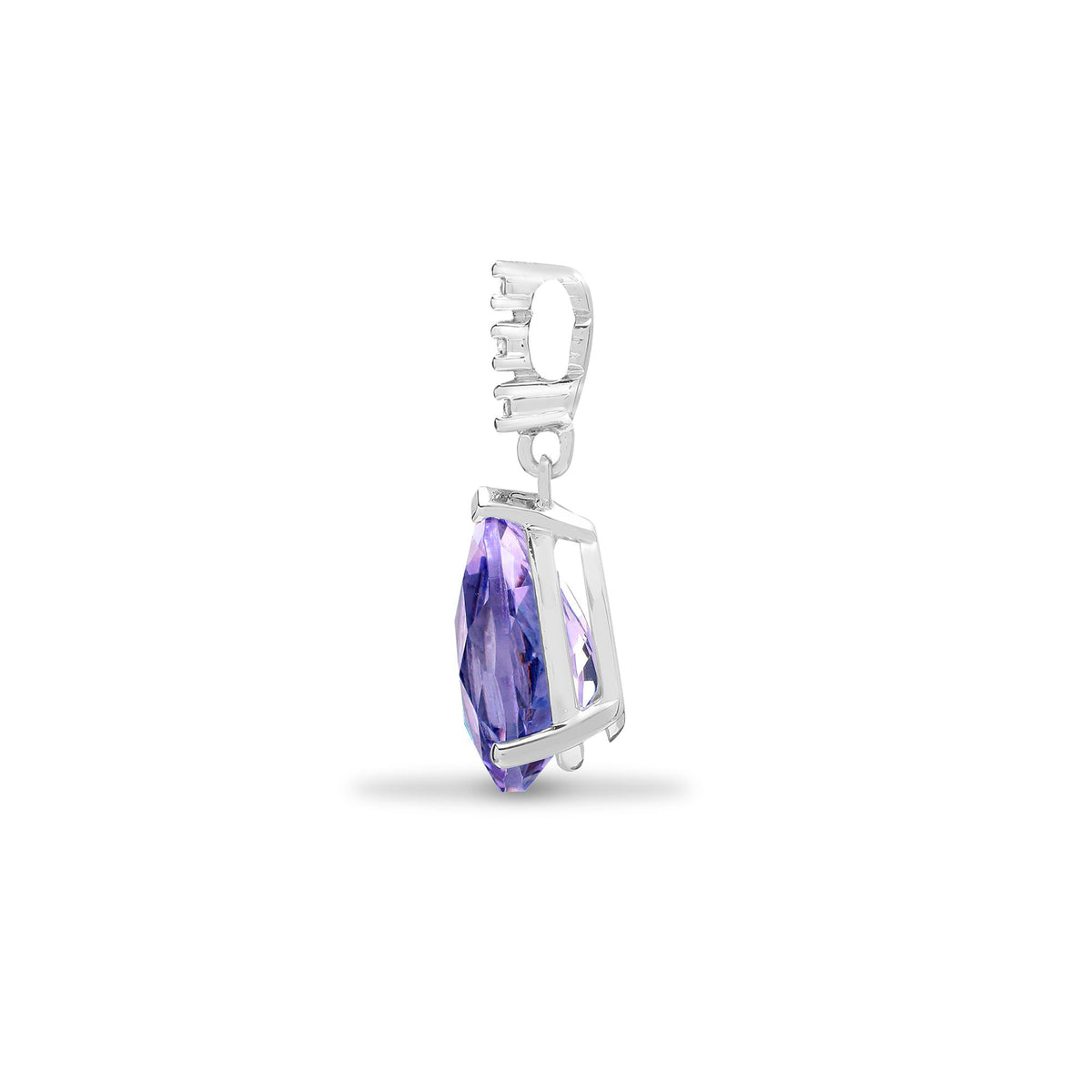 18ct White Gold Natural Diamond And Amethyst Pendant (18P185) – detail view