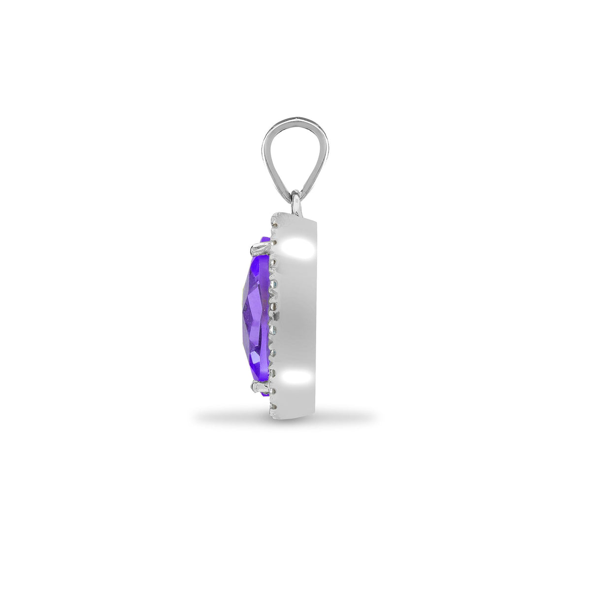 18ct White Gold Natural Diamond And Amethyst Pendant (18P215) – detail view