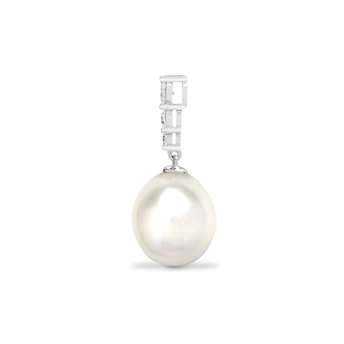 18ct White Gold Natural Diamond And Pearl Pendant (18P223) – alternate view