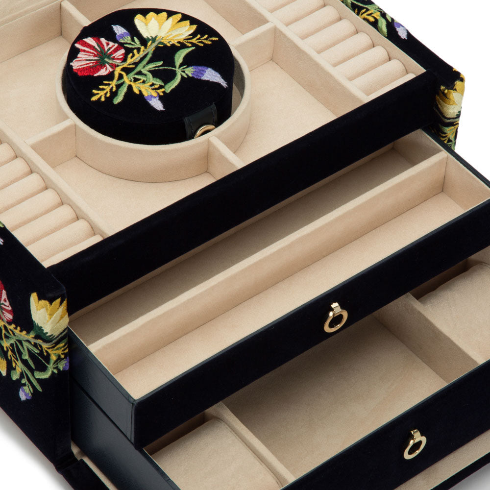 zoe-medium-jewelry-box-393116 - product image