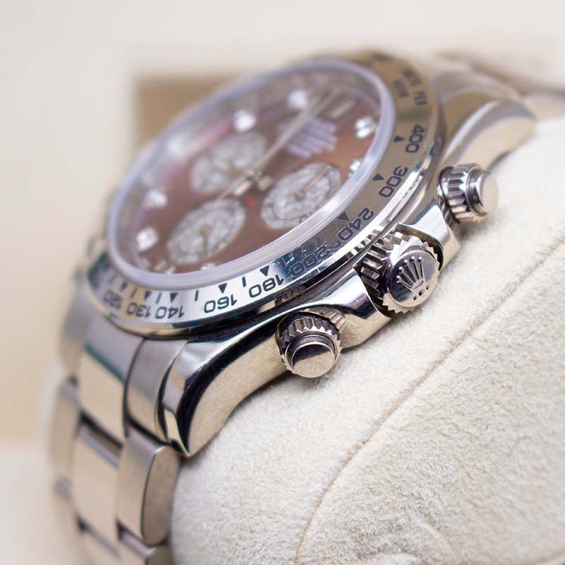 Rolex Daytona 116509 fixed tachymeter bezel with Tahitian mother-of-pearl dial