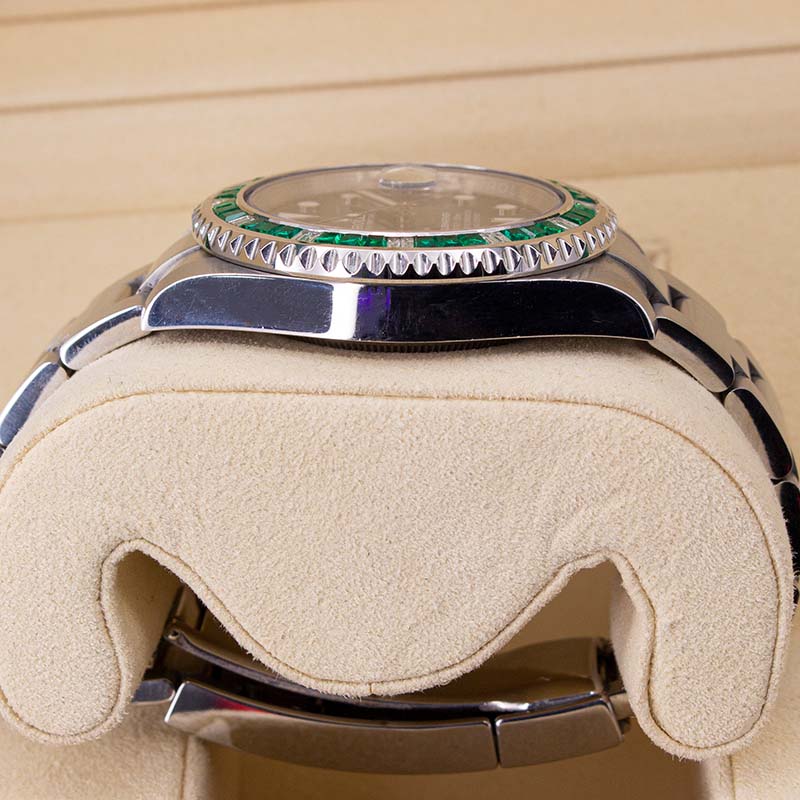 Rolex Submariner Date 2019 Oyster Bracelet Green Dial Stainless Steel 2019 Pristine Condition Fluted Bezel 40 Mm Mechanical Watch - product image from Im...