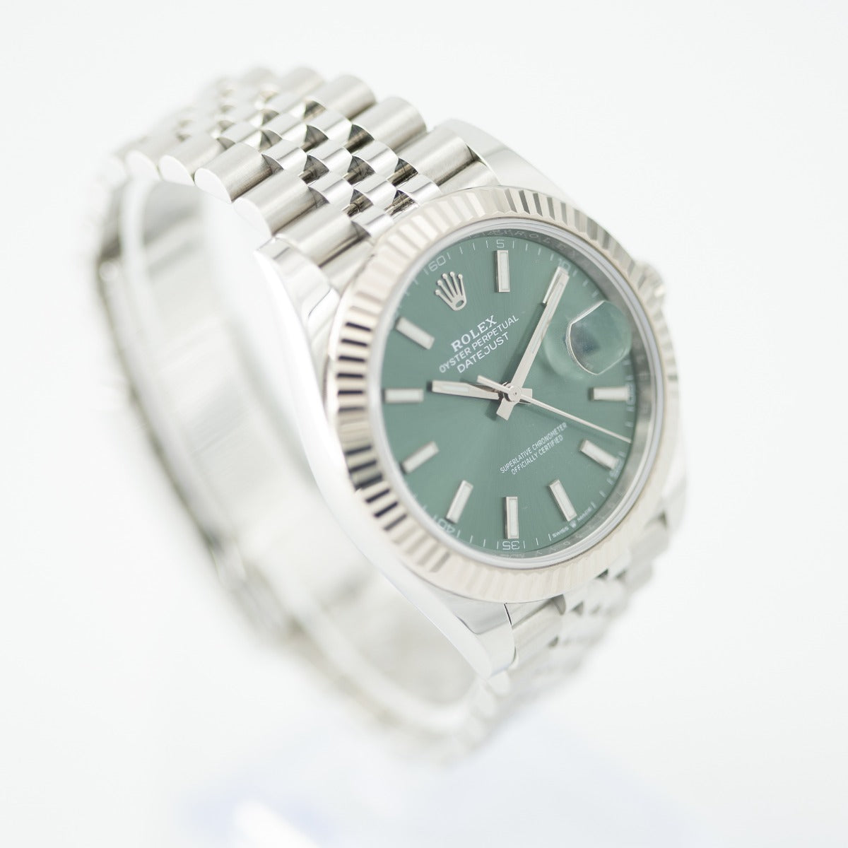 Rolex Datejust 41 126334 Jubilee Bracelet Green Dial Stainless Steel 2022 Unworn Condition Fluted Bezel 41 Mm Mechanical Watch - product image from Imper...