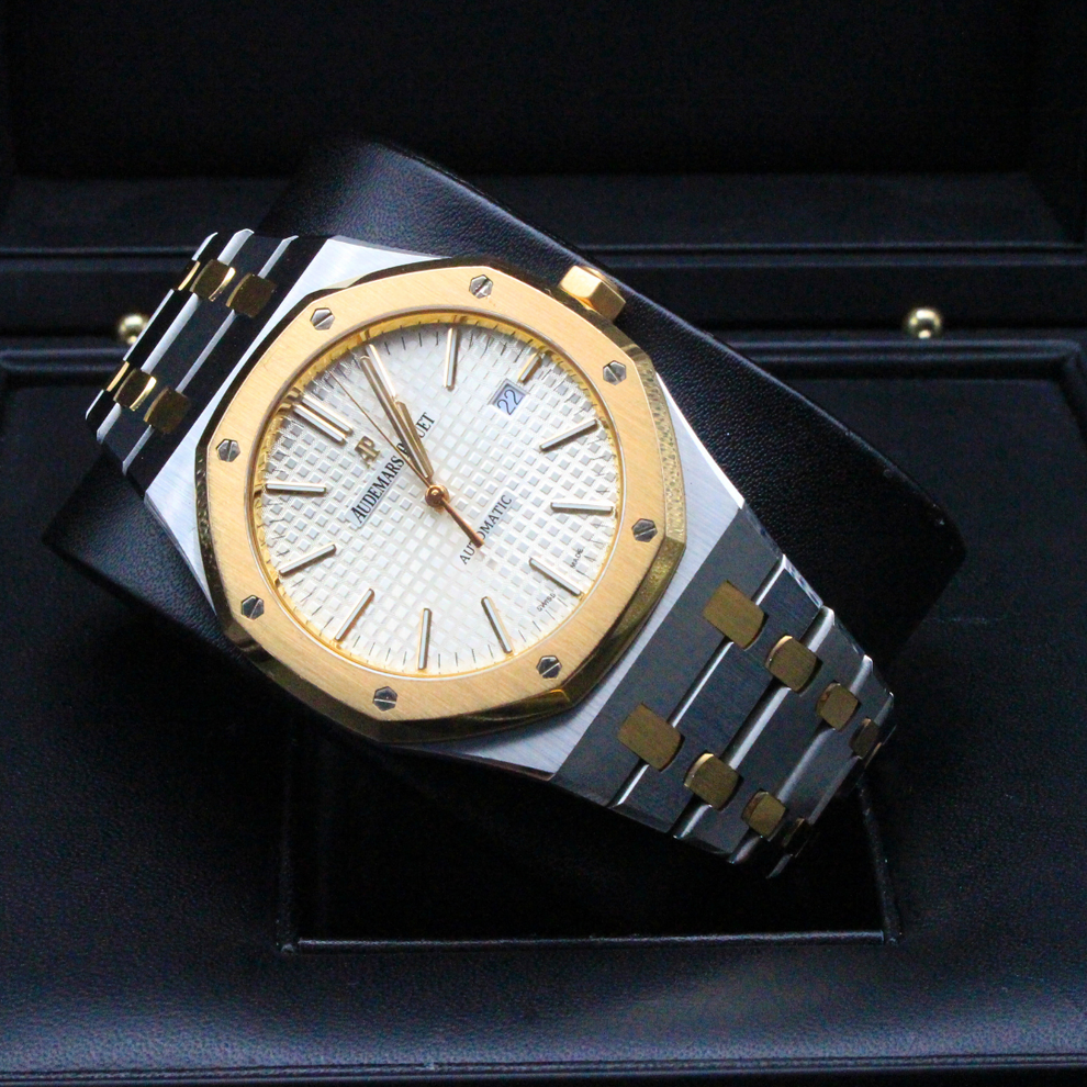 nan audemars piguet royal oak selfwinding 15400sr oo 1220or 01 2016 - product image from Imperial Time UK Ltd