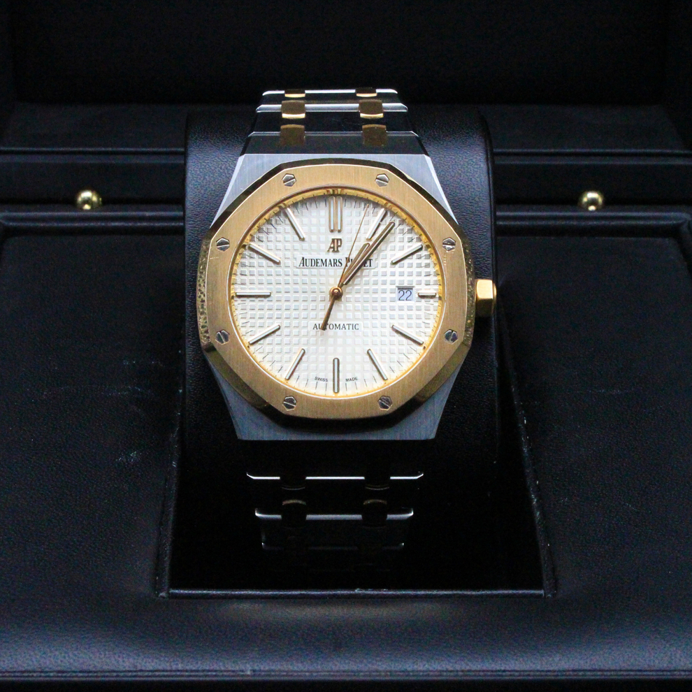 nan audemars piguet royal oak selfwinding 15400sr oo 1220or 01 2016 - product image from Imperial Time UK Ltd