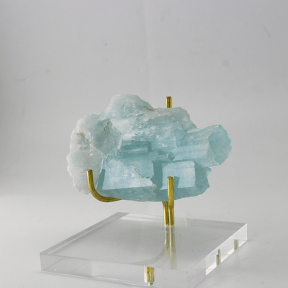 Aquamarin natürlich terminiert Himalaya 303 natürliches Mineralienexponat Feines Sammlerstück für die Vitrine Geologisches Interesse