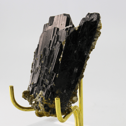 Boulangerit Calcit Natürlich Terminiert Jugoslawien 328 Natürliches Mineralienexponat Feines Sammlerstück Vitrinenobjekt Geologisches Interesse