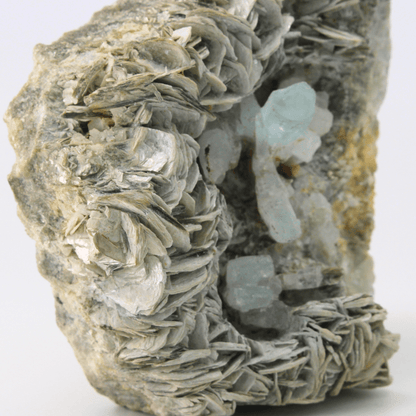 Aquamarin, natürlich terminiert, Himalaya, 698 g, natürliches Mineralien-Exemplar, feines Sammlerstück, Kabinett-Ausstellungsstück, geologisches Interesse