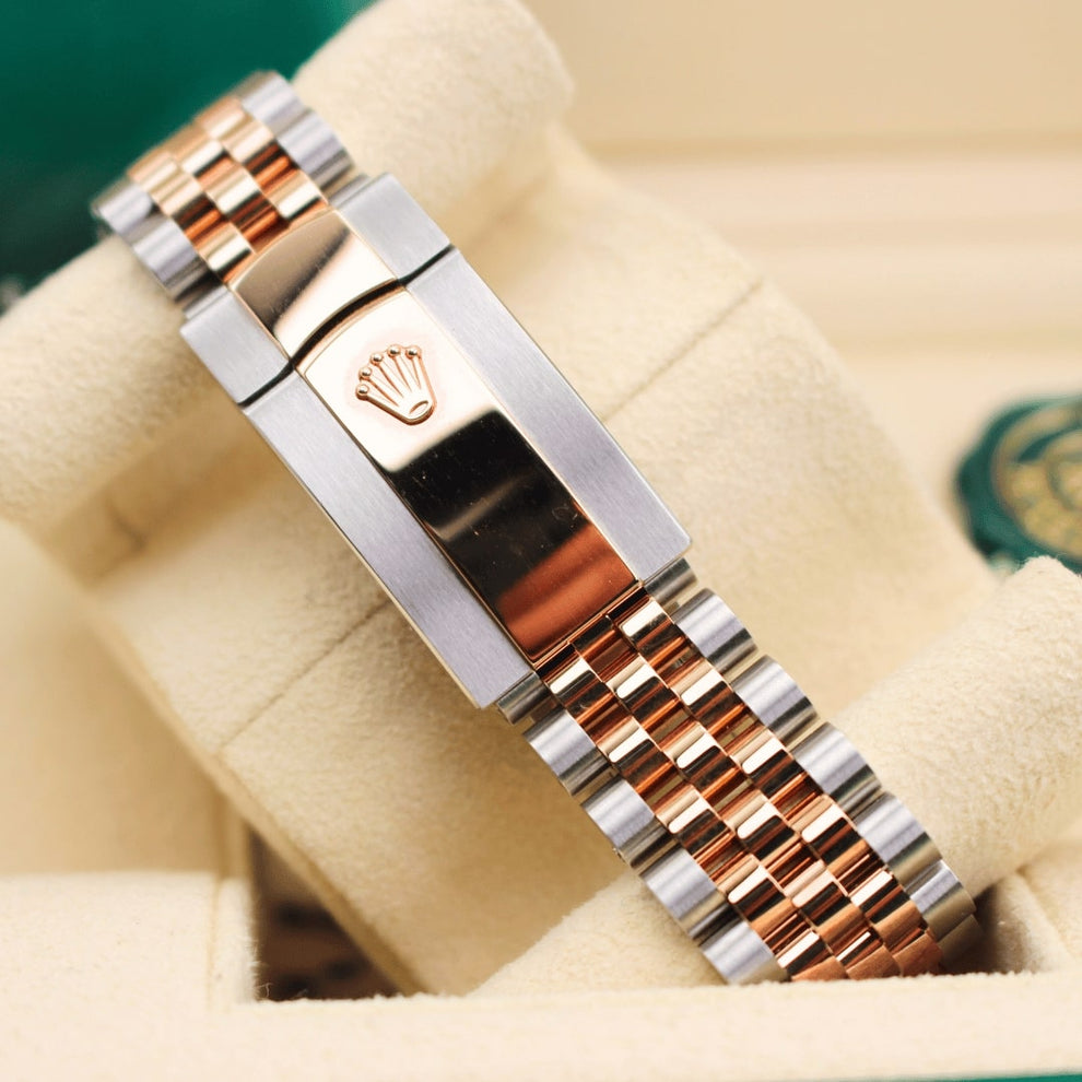 Rolex Datejust 41 126301 Wimbledon Oyster Bracelet Green Dial Rose Gold 2023 Unworn Condition Fluted Bezel 41 Mm Mechanical Watch - product image from Im...