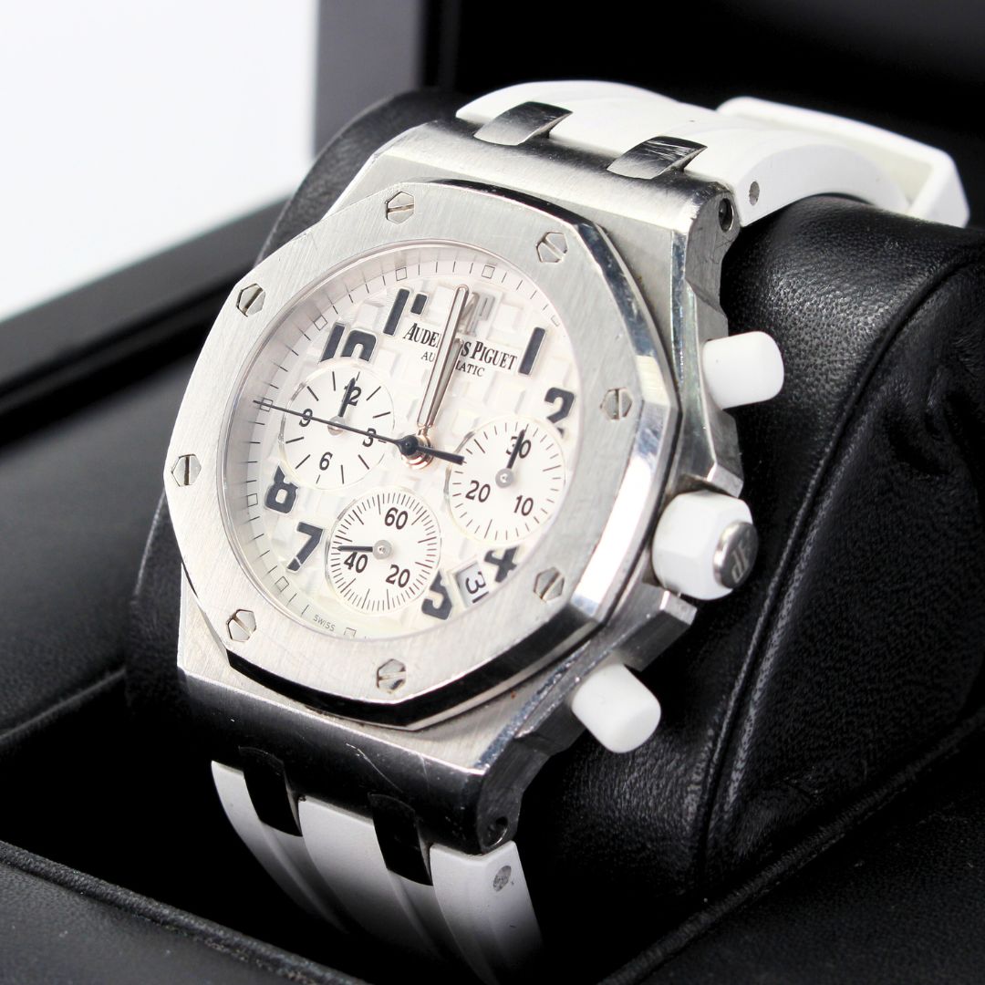 Audemars Piguet 26283ST.OO.D010CA.01 Royal Oak Offshore White Dial Rubber Strap