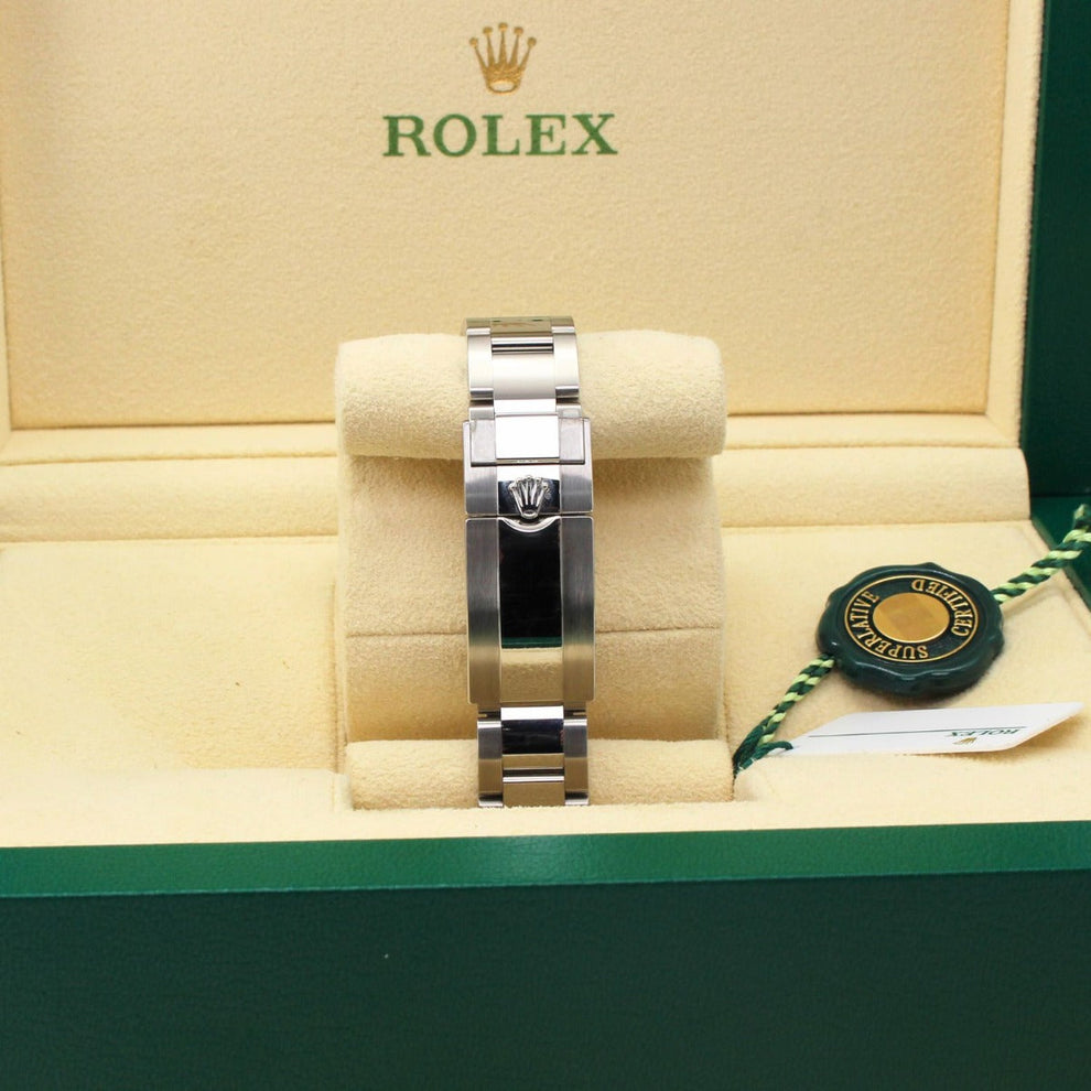 Rolex Yacht-master 37 268622 Oyster Bracelet Silver Dial Stainless Steel 2021 Unworn Condition 24-hour 37 Mm Mechanical Watch - product image from ...