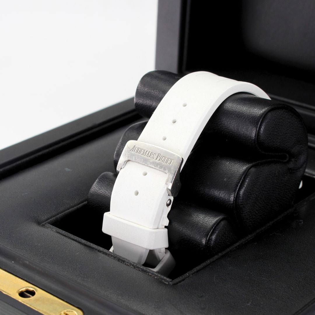 Audemars Piguet 26283ST.OO.D010CA.01 Royal Oak Offshore White Dial Rubber Strap