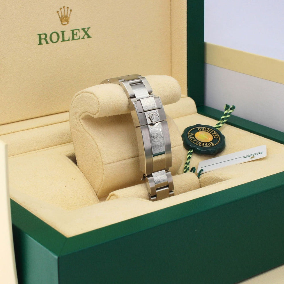 Rolex Yacht-master 37 268622 Oyster Bracelet Silver Dial Stainless Steel 2021 Unworn Condition 24-hour 37 Mm Mechanical Watch - product image from ...