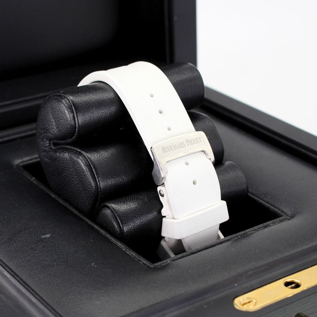 Audemars Piguet 26283ST.OO.D010CA.01 Royal Oak Offshore White Dial Rubber Strap