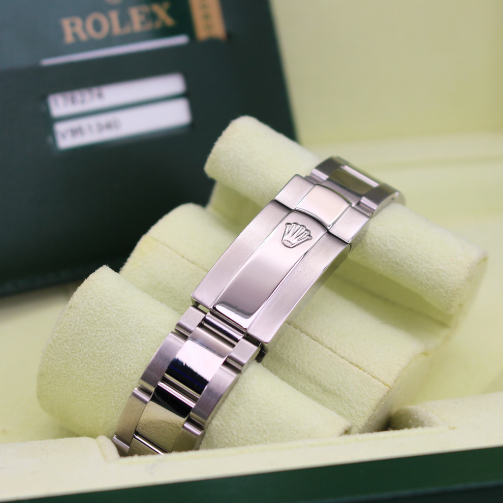 Rolex Datejust 31 178274 Oyster Bracelet White Dial Stainless Steel 2010 Pristine Condition Fluted Bezel 31 Mm Mechanical Watch - product image from Impe...