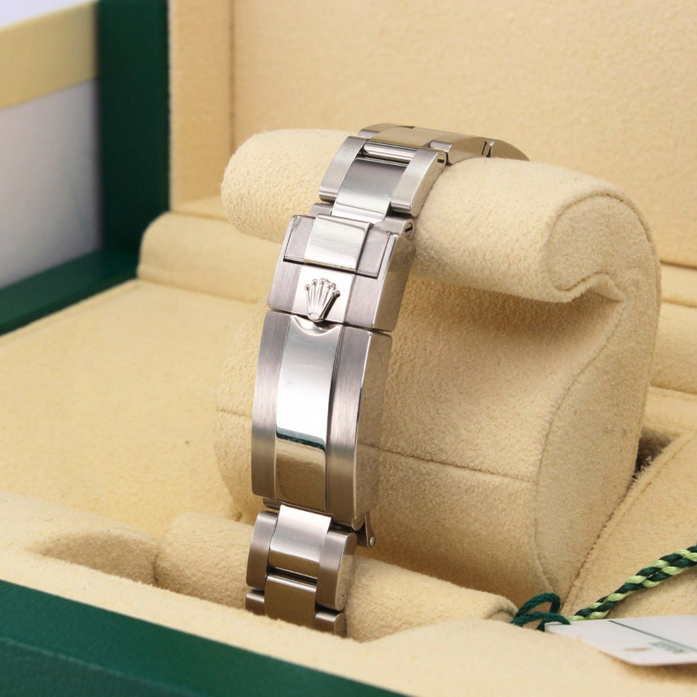 Rolex Yacht-master 37 268622 Oyster Bracelet Silver Dial Stainless Steel 2021 Unworn Condition 24-hour 37 Mm Mechanical Watch - product image from ...