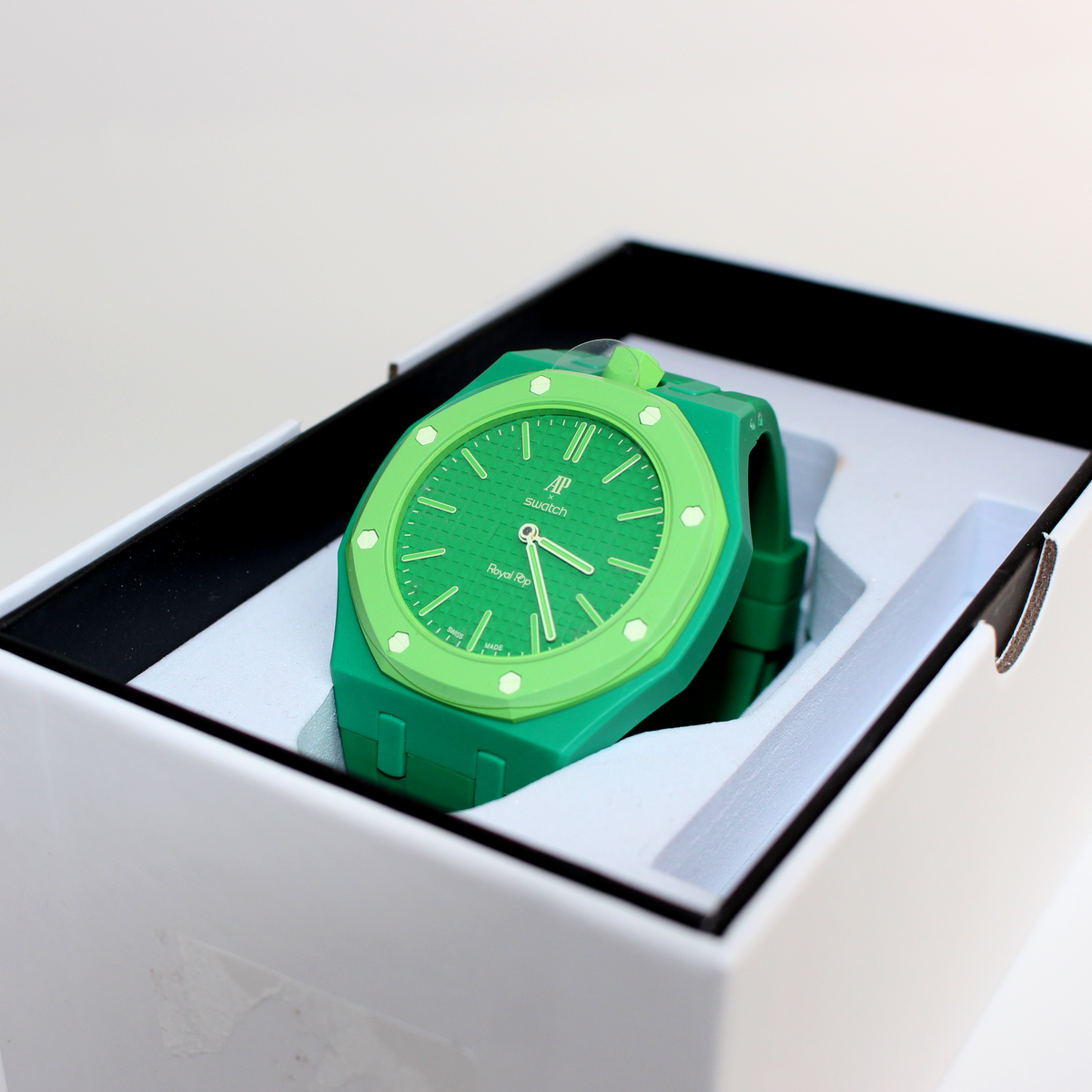時計 Audemars Piguet x Swatch  Pop Green AP Swatch Royal Pop GREEN EIGHT Bio-ceramic Pocket Watch