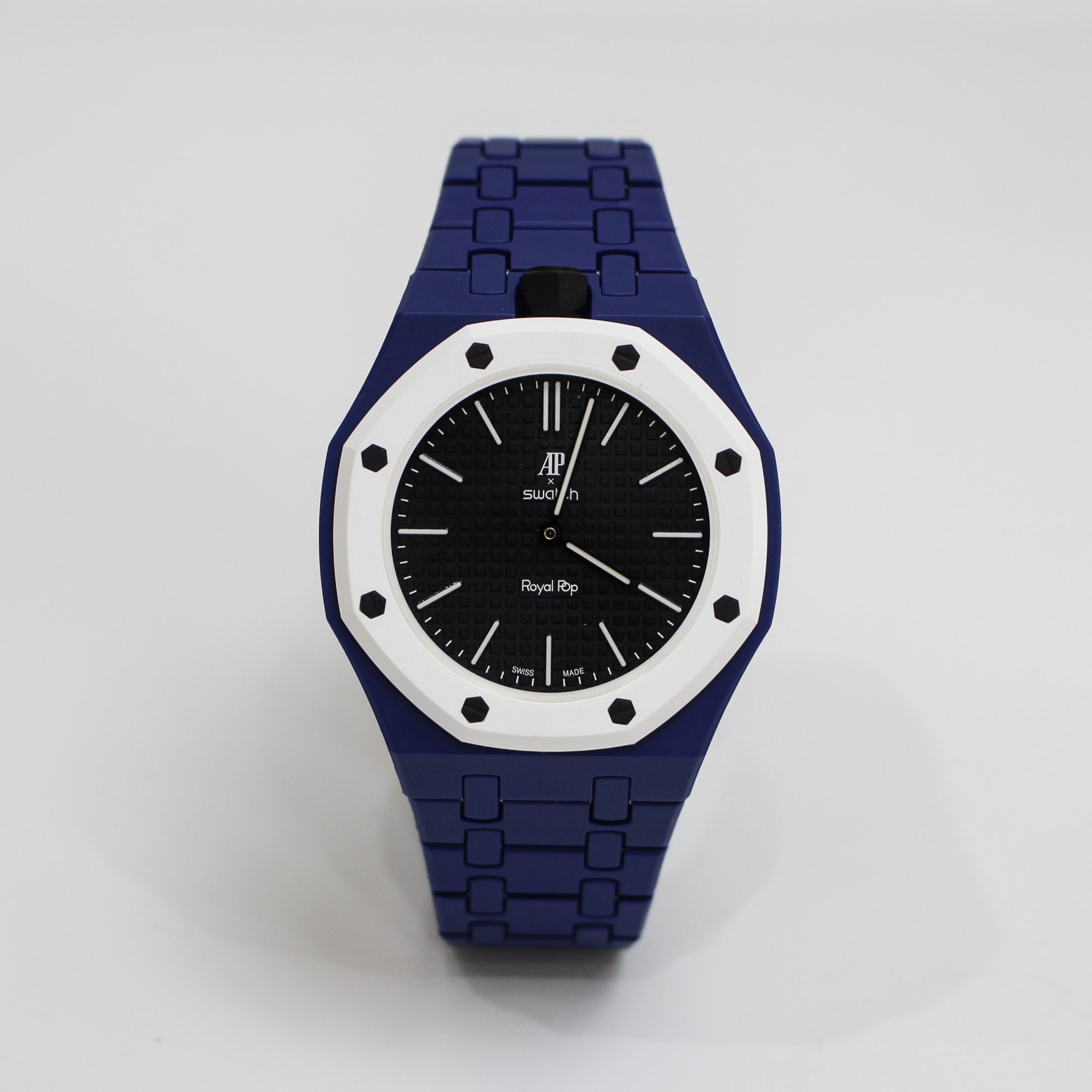Swatch x AP Royal Pop OCHO NEGRO Bioceramic Bracelet SSX03W101N