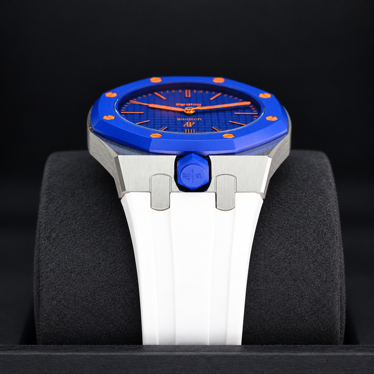 Swatch x Audemars Piguet Royal Pop Orenji Hachi Watch with Metal Case & Rubber Strap SSX03L103N