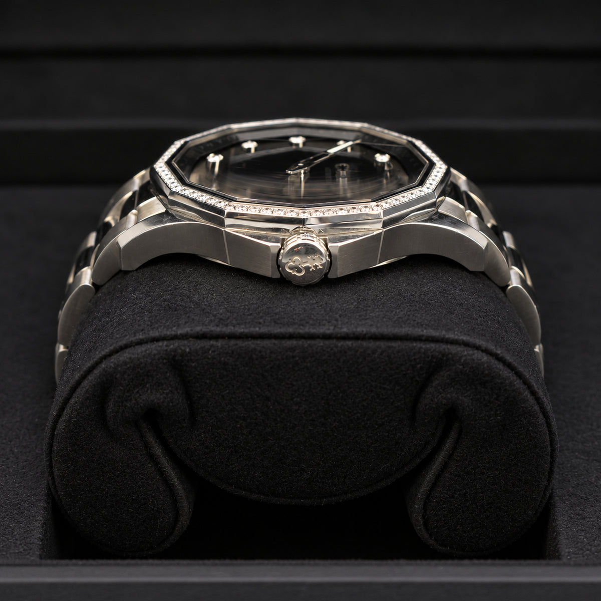 Corum Admiral's Cup Legend 38 blue-dial automatic watch with diamond-set bezel