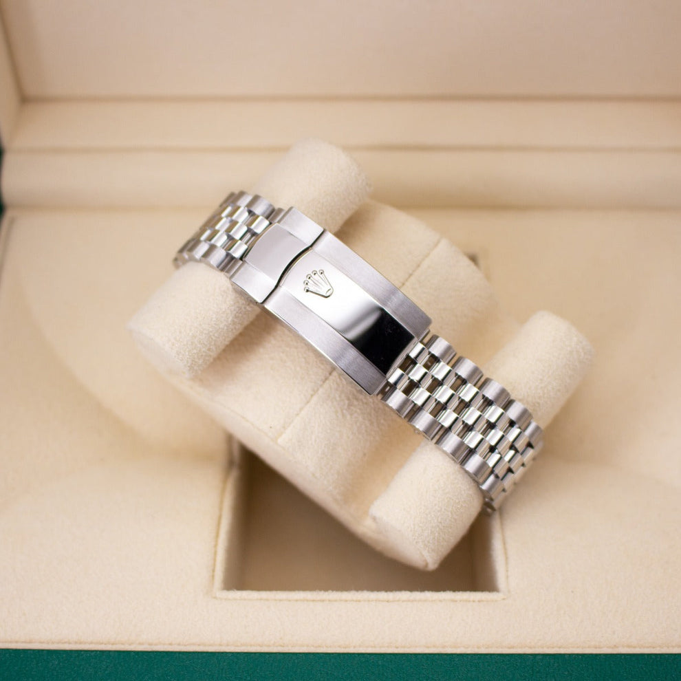 Rolex Datejust 41 126300 Jubilee Bracelet Blue Dial Stainless Steel 2026 Unworn Condition Smooth Bezel 41 Mm Mechanical Watch - product image from Imperi...