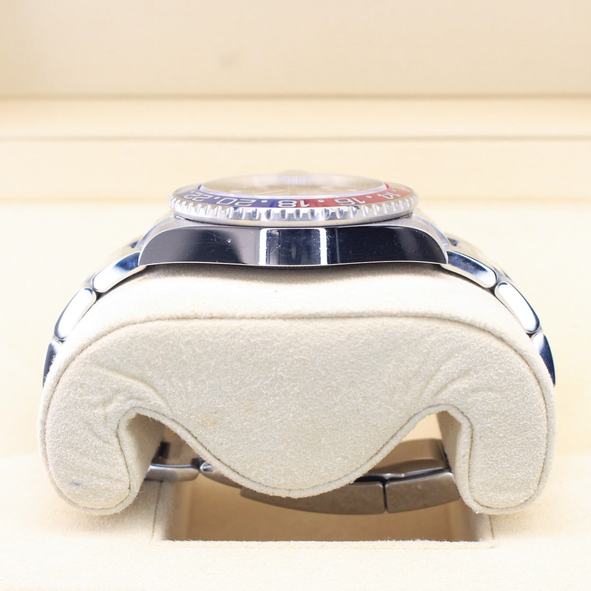 Rolex GMT-Master II 126710BLRO Pepsi Oyster Bracelet 2023