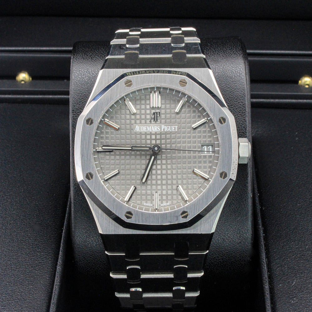 Audemars Piguet Royal Oak 15500ST.OO.1220ST.02 Luxury Swiss Watch Certified Pre-Owned Kensington London Boutique For Discerning Collectors - produc...