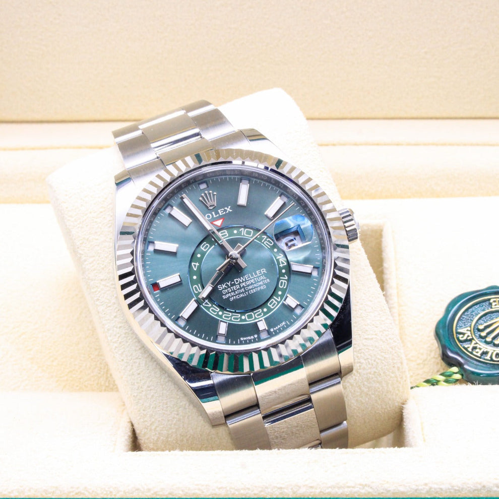 Rolex Sky-Dweller 336934 green dial with Oyster bracelet, 2026