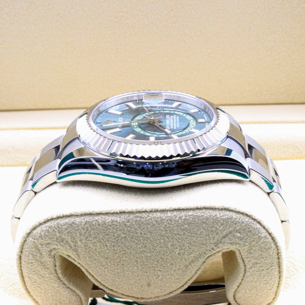 Rolex Sky-Dweller 336934 green dial with Oyster bracelet, 2026