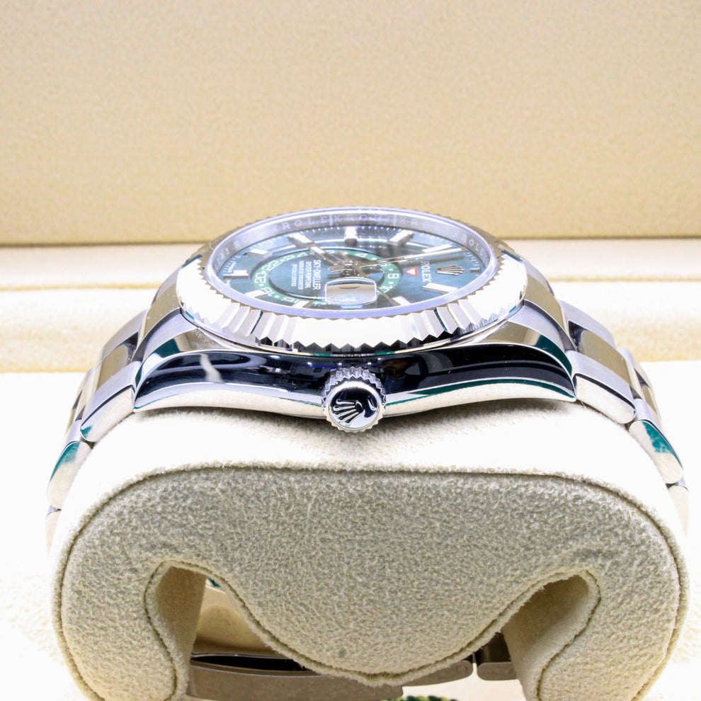 Rolex Sky-Dweller 336934 green dial with Oyster bracelet, 2026