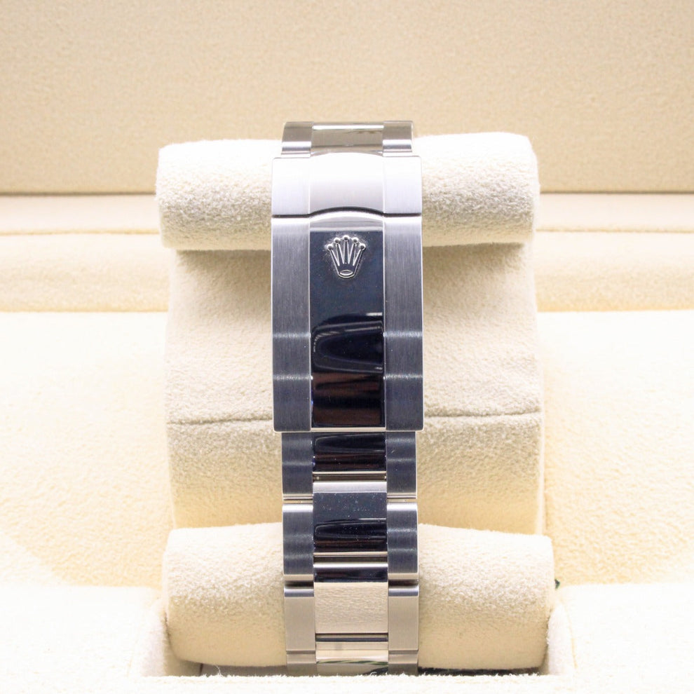 Rolex Sky-Dweller 336934 green dial with Oyster bracelet, 2026