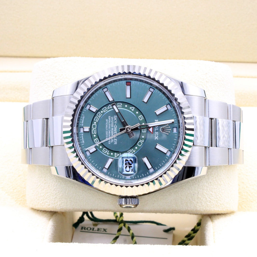 Rolex Sky-Dweller 336934 green dial with Oyster bracelet, 2026
