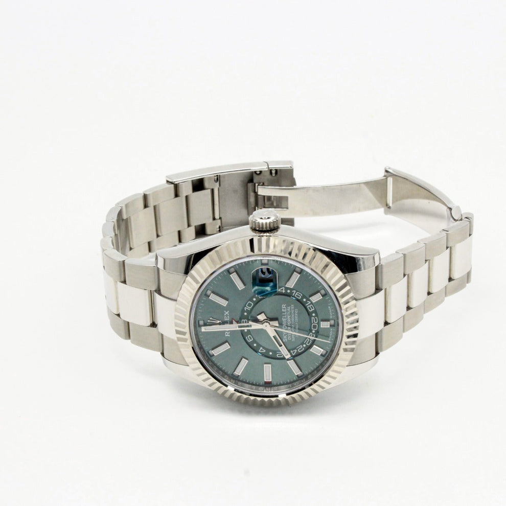 Rolex Sky-Dweller 336934 green dial with Oyster bracelet, 2026