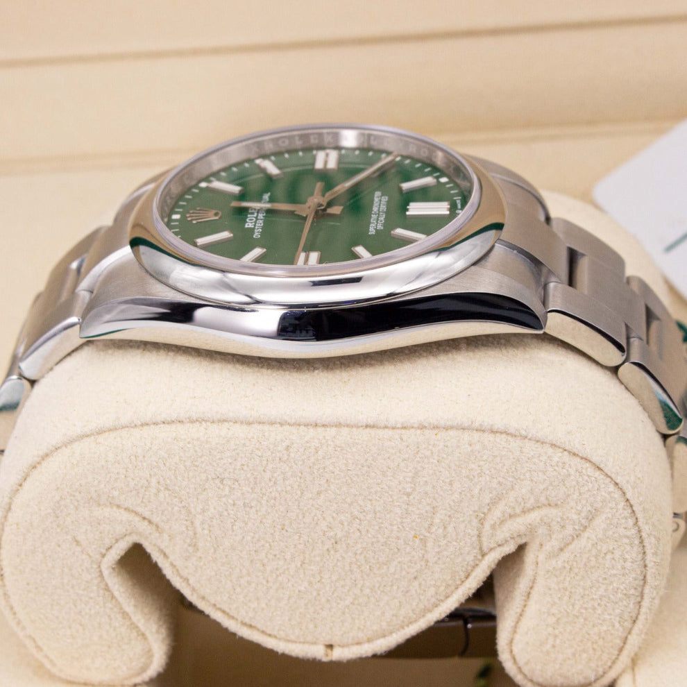 Rolex Oyster Perpetual 124300 Oyster Bracelet Green Dial Stainless Steel 2024 Pristine Condition Smooth Bezel 41 Mm Mechanical Watch - product image from...