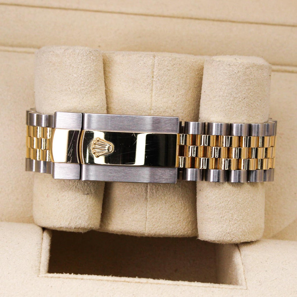 Rolex Datejust 36 126233 Jubilee Bracelet White Dial Yellow Gold 2022 Pristine Condition Fluted Bezel 36mm Mechanical Watch - product image from Imperia...