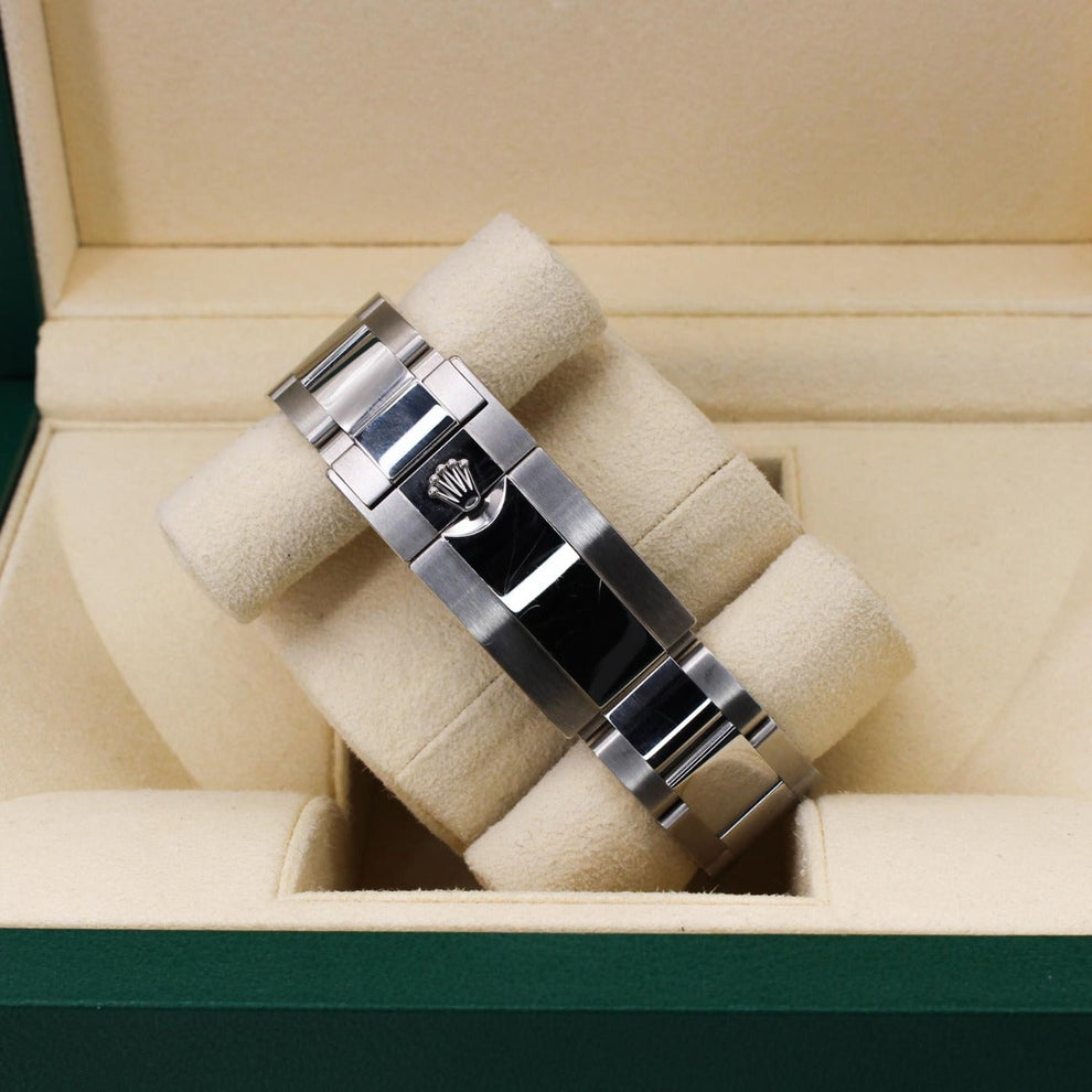 Rolex Daytona 116500ln 2021 Oyster Bracelet Black Dial White Gold 2021 Pristine Condition Fluted Bezel 40 Mm Mechanical Watch - product image from Imperi...
