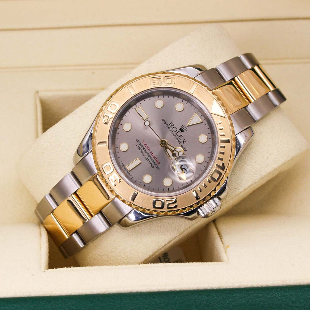 Rolex Yacht-master 40 16623 Oyster Bracelet Black Dial Yellow Gold Good Condition Bidirectional Rotating 40 Mm Mechanical Watch - product image fro...