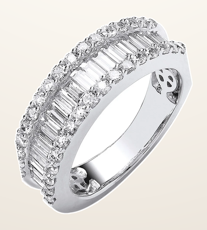 IT_ROLE:detail_crop | 18ct White Gold 1.50ct Baguette & Brilliant Diamond Ring