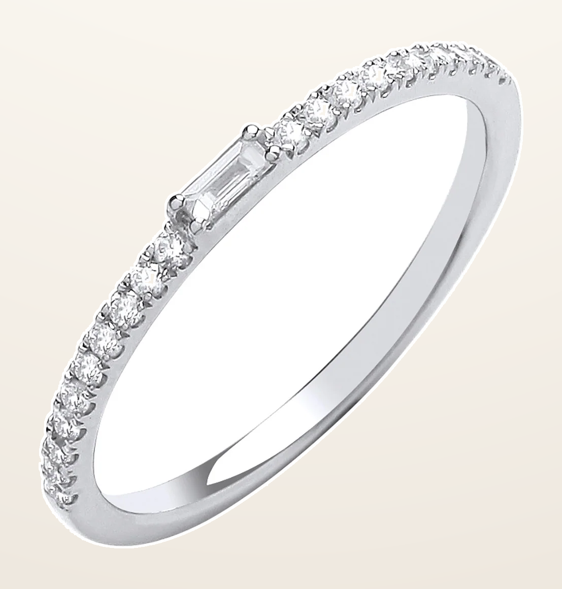 IT_ROLE:detail_crop | 9ct white gold 0.17ct ET ring with Baguette in centre