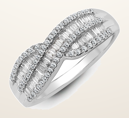 IT_ROLE:detail_crop | 18ct White 0.69ct Natural Diamond Round Brilliant Cut & Baguette Ring