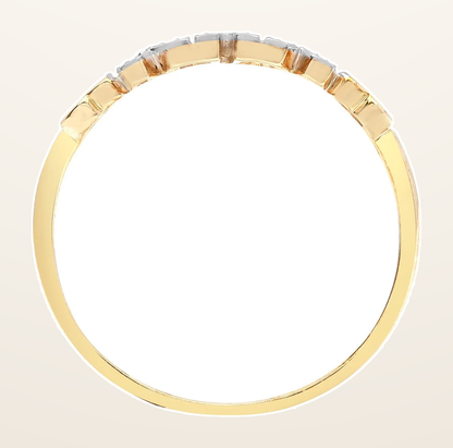 IT_ROLE:detail_crop | 9ct Yellow Gold Natural Diamond 'Mum' Ring