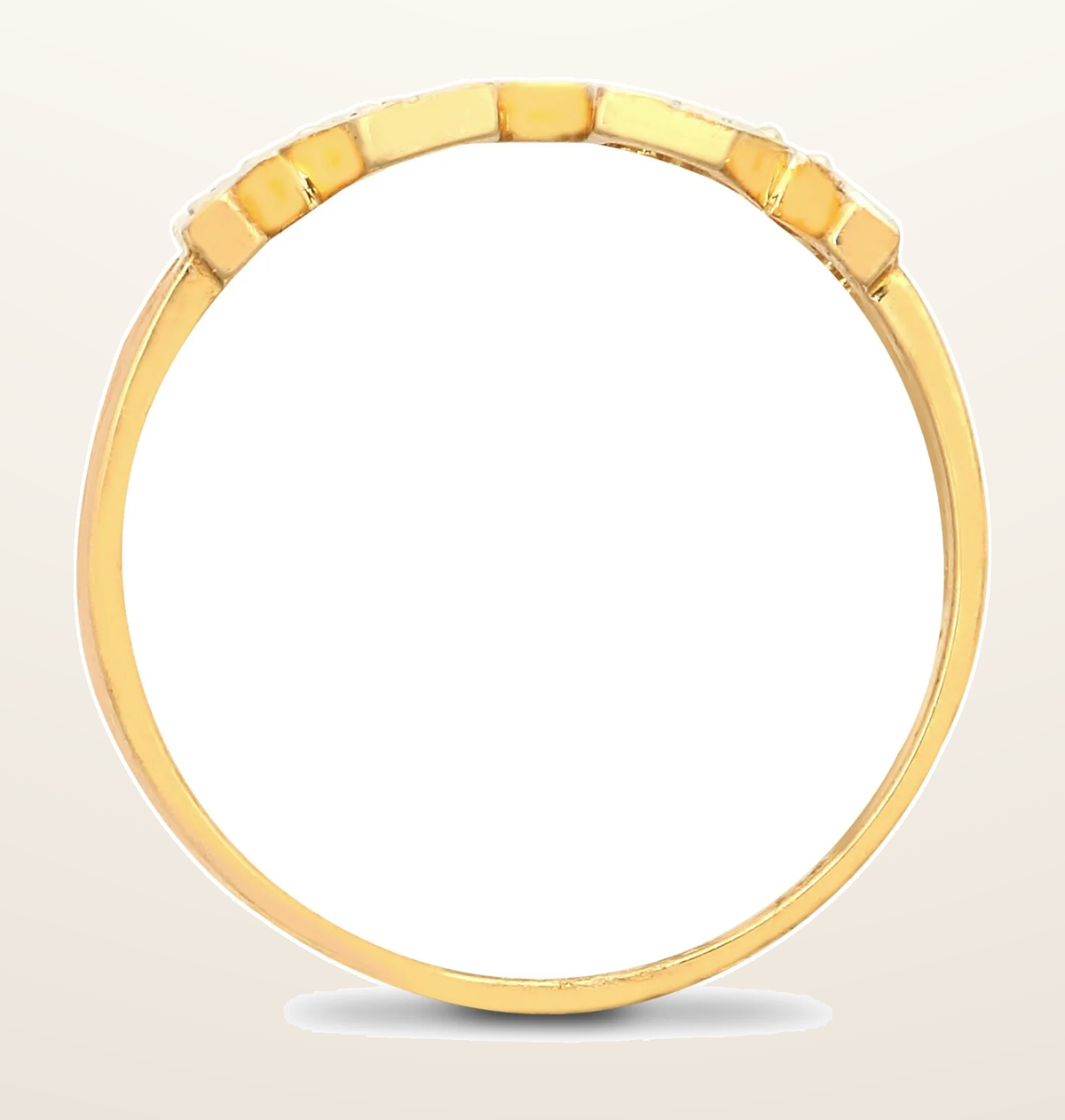 IT_ROLE:detail_crop | 9ct Yellow Gold Natural Diamond 'Mum' Ring