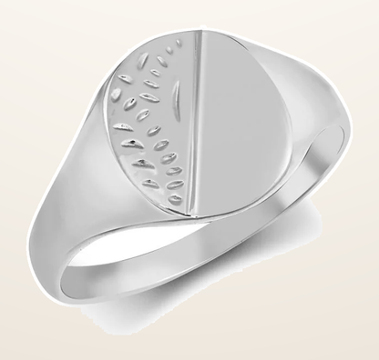 IT_ROLE:detail_crop | 925 Silver Oval Half Engraved Female/ Child Signet Ring