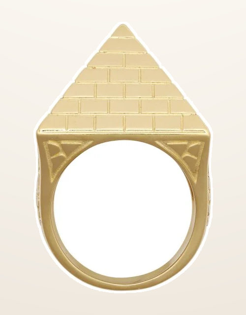IT_ROLE:detail_crop | 9ct Yellow Gold 1.5 Ounce Pyramid Ring