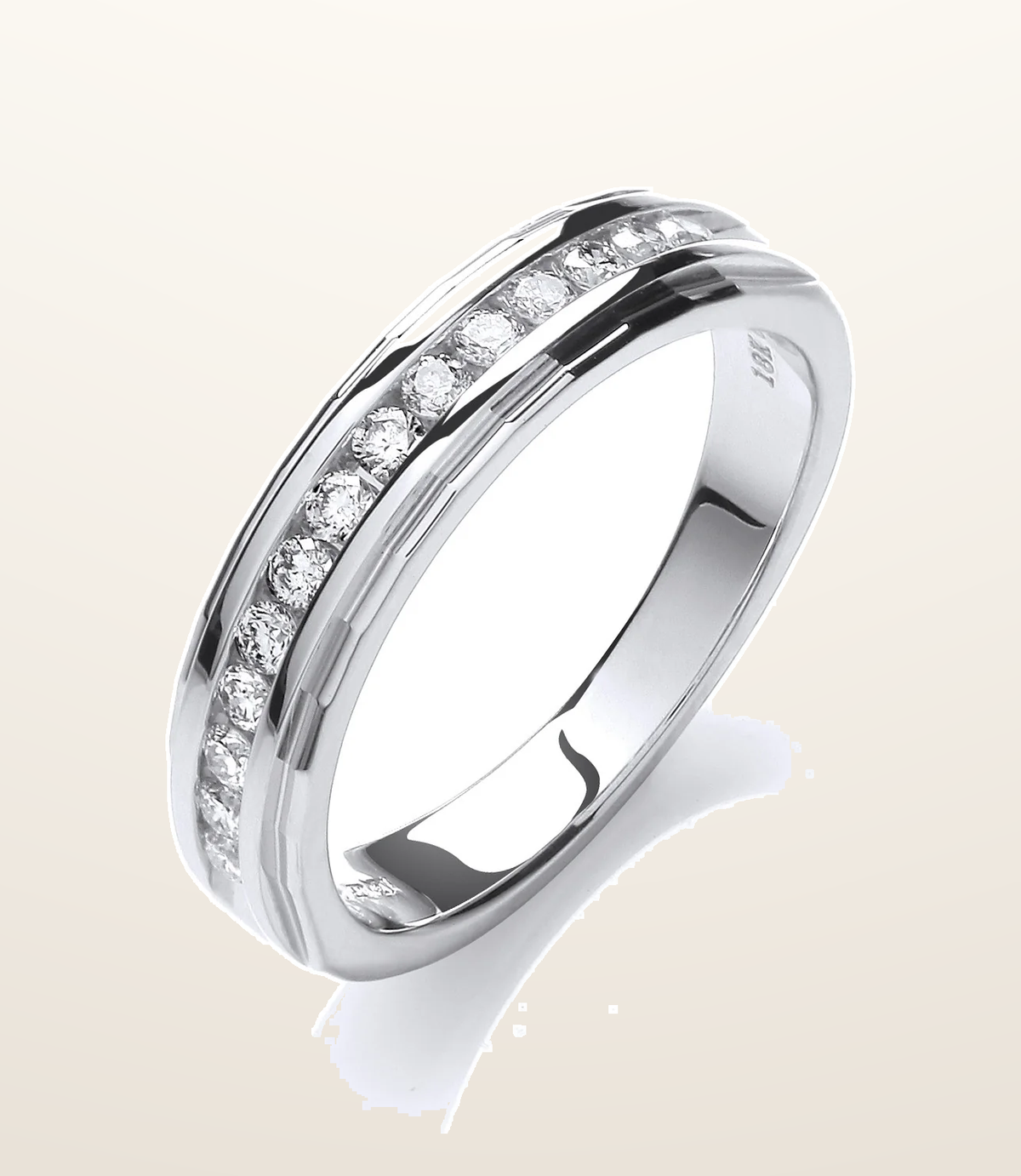 IT_ROLE:presentation_crop | 18ct White Gold 0.25ctw Diamond Eternity Ring