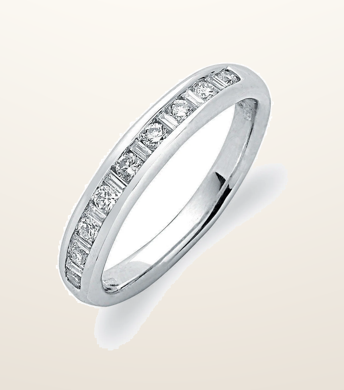 IT_ROLE:presentation_crop | 18ct White Gold 0.33ctw Diamond Eternity Ring